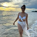 Anasuya Bharadwaj Instagram – As we reach the middle of June.. I don’t want the gram to miss some moments captured unfiltered.. totally glowing from the nature and from within me 🥰..from one of my most memorable trips this year so far 🌊🧜🏻‍♀️💙

PC: My very talented man @susank.bharadwaj 😘
