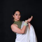 Anasuya Bharadwaj Instagram - #VimanamMovie is all yours to fly now!! Hope you will take off happy 🛫🫰🏻 and touch down moist and heavy ❤️ 🥺🥹 #Sumathi #VimanamFromJune9th #InTheatresNow ❤️ PC: @valmikiramuphotography