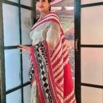 Anisha Hinduja Instagram - What is coming is better than what’s gone …. #seekthesimplicity #new #manifestation #positivity #my #world ❤️