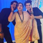 Anisha Hinduja Instagram – Me and #myboys #justlove #candidphotography #lights and #action #bts 
#kundalibhagya ❤️❤️