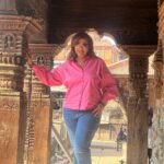 Anisha Hinduja Instagram - "Exploring the ancient city of Kathmandu, where every corner holds a story to be told 🌇🇳🇵 #Kathmandu #Nepal #TravelDiaries #CultureTrip" Krishna Mandir