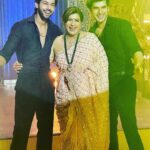 Anisha Hinduja Instagram – Me and #myboys #justlove #candidphotography #lights and #action #bts 
#kundalibhagya ❤️❤️