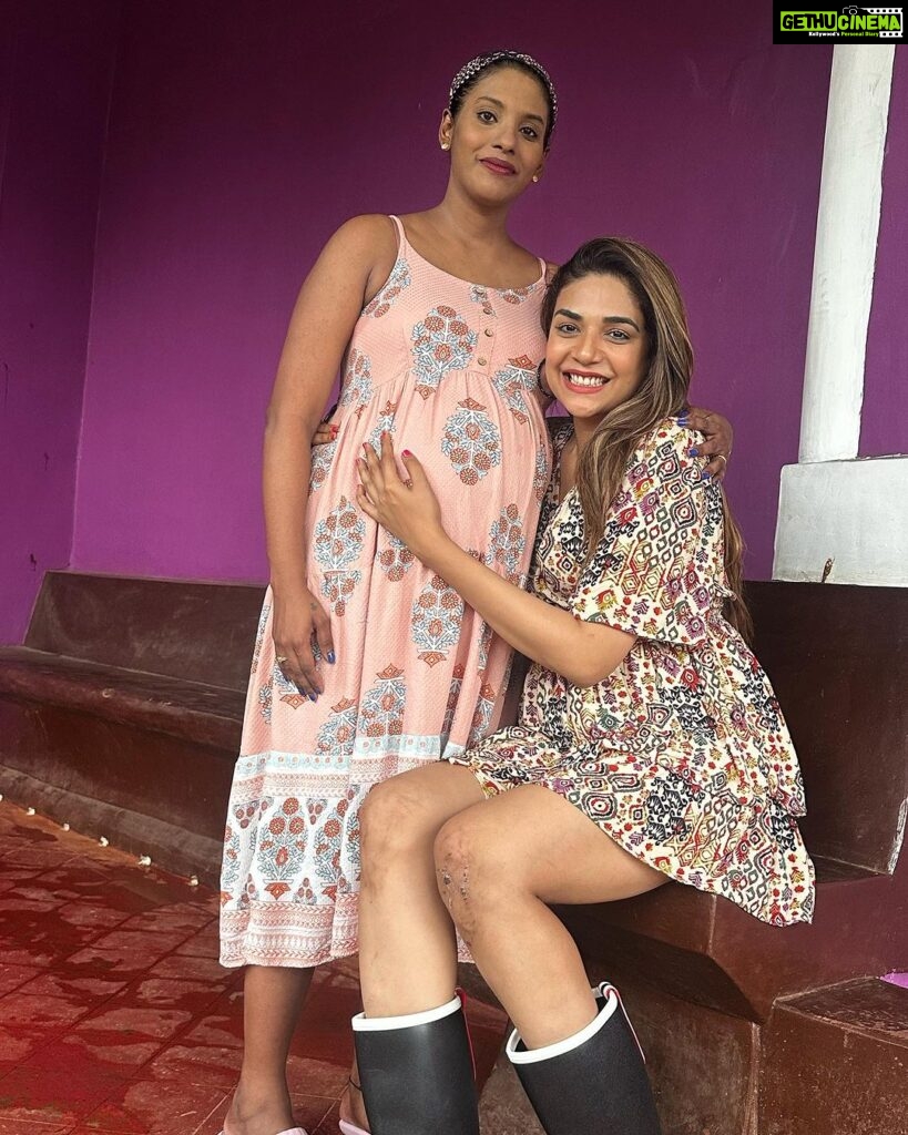 Anjum Fakih Instagram - …my happy place… Momma to be @nicosiafurtado ❤️❤️❤️ Excited and can’t wait to be a maasi… yayayyy… 💃🏼💃🏼💃🏼 Goa, India