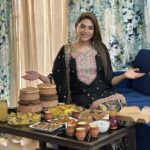 Anjum Fakih Instagram - Festive moments call for special family moments, and when its Eid, the festivities have to be extra special. To make this Eid extra eventful and Dumdaar with my family, I have decided to surprise them with an appetising spread from @biryanibykilo. Their mouth watering range, from the Dum Handi Biryanis to the kebab and curries will be the perfect addition to this once in a year celebration. Hence, my recommendation this Eid will definitely be to order the flavourful feast from @biryanibykilo and enjoy your family time. Toh iss Eid, family time fursat se celebrate karo. Eid Mubarak! #BBK #BBKIftarCombos #Ramazan2023 #RamazanSpecial #EidMubarak #Eid #FursatwalaYum #RamazanMenu #IftarCombos #BiryaniByKilo