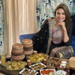 Anjum Fakih Instagram - Festive moments call for special family moments, and when its Eid, the festivities have to be extra special. To make this Eid extra eventful and Dumdaar with my family, I have decided to surprise them with an appetising spread from @biryanibykilo. Their mouth watering range, from the Dum Handi Biryanis to the kebab and curries will be the perfect addition to this once in a year celebration. Hence, my recommendation this Eid will definitely be to order the flavourful feast from @biryanibykilo and enjoy your family time. Toh iss Eid, family time fursat se celebrate karo. Eid Mubarak! #BBK #BBKIftarCombos #Ramazan2023 #RamazanSpecial #EidMubarak #Eid #FursatwalaYum #RamazanMenu #IftarCombos #BiryaniByKilo