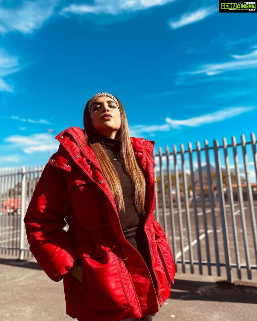 Anjum Fakih Instagram - Little Red Riding Hood in a parallel universe… Or can I say The Khatron Universe! . . . #khatronkekhiladi13 #kkk #fearfactor #anjumfakih @colorstv South Africa