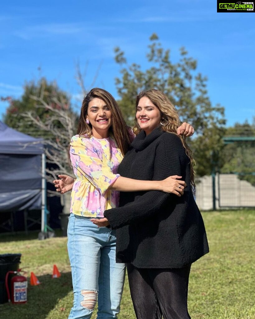 Anjum Fakih Instagram - … and that’s how we knew this new found love and friendship will last a lifetime… 🧿❤️ . . . #khatronkekhiladi13 #fearfactor @colorstv #anjumfakih #anjalianand South Africa