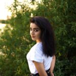 Ann Sheetal Instagram - That hour of the day, loving it 🥰 ♥️ . p.c @__finni__ . . . #🙏 #goldenhour #goldenhourphotography #alpha #sony #sonyalpha #portrait #mood #feels #emotions #free #quotes #happy #instagood #dainty #candid #candidphotography