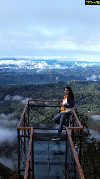 Ann Sheetal Instagram - The clouds remind me that everything changes when the time comes🦋 . DO NOT REPOST WITHOUT PERMISSION . 📌Munnar . . #🙏 #wander #dji #drone #djiair2s #wanderfolk #wanderlust #travel #idukki #munnar #vibe #cloud #clouds #happy #reels