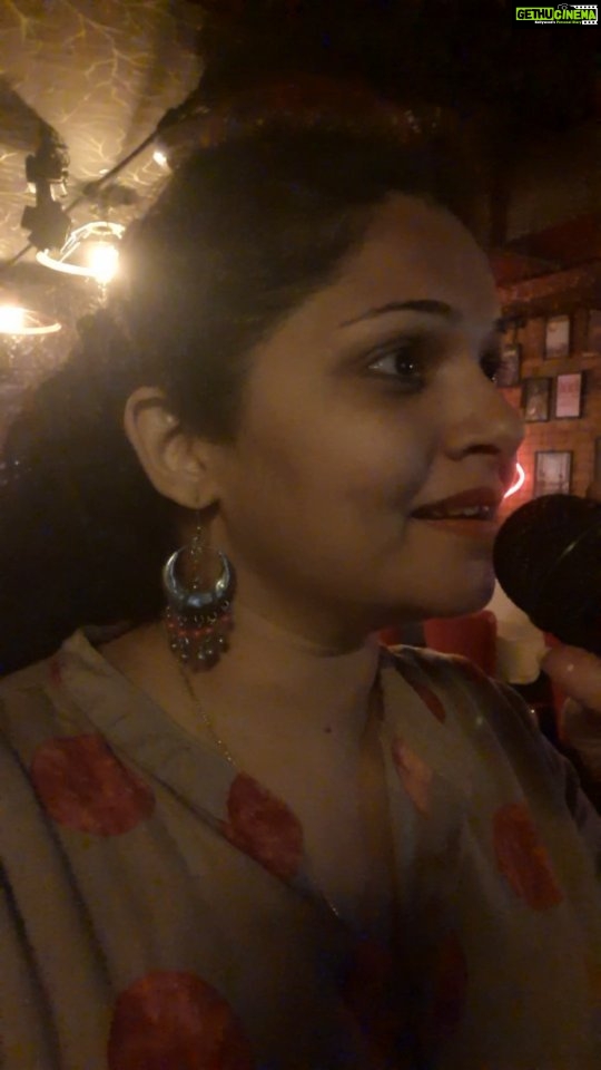 Anuya Bhagvath Instagram - 𝙳𝚎𝚎𝚠𝚊𝚗𝚊 𝚑𝚞𝚊 𝚋𝚊𝚊𝚍𝚊𝚕 #𝚊𝚗𝚞𝚢𝚊 #𝚕𝚊𝚝𝚊𝚖𝚊𝚗𝚐𝚎𝚜𝚑𝚔𝚊𝚛