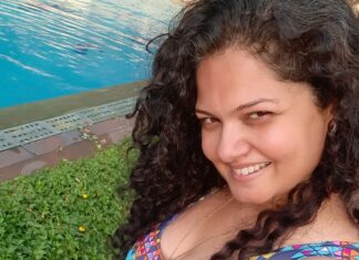Anuya Bhagvath Instagram - 𝚆𝚊𝚝𝚎𝚛 𝚋𝚊𝚋𝚢! #𝚊𝚗𝚞𝚢𝚊 #𝚜𝚠𝚒𝚖𝚖𝚒𝚗𝚐𝚙𝚘𝚘𝚕 #𝚌𝚞𝚛𝚕𝚢𝚑𝚊𝚒𝚛 #𝚠𝚊𝚝𝚎𝚛𝚋𝚊𝚋𝚢 #𝚌𝚘𝚕𝚘𝚞𝚛𝚜 #𝚑𝚊𝚙𝚙𝚒𝚗𝚎𝚜𝚜