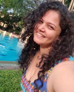 Anuya Bhagvath Instagram - 𝚆𝚊𝚝𝚎𝚛 𝚋𝚊𝚋𝚢! #𝚊𝚗𝚞𝚢𝚊 #𝚜𝚠𝚒𝚖𝚖𝚒𝚗𝚐𝚙𝚘𝚘𝚕 #𝚌𝚞𝚛𝚕𝚢𝚑𝚊𝚒𝚛  #𝚠𝚊𝚝𝚎𝚛𝚋𝚊𝚋𝚢 #𝚌𝚘𝚕𝚘𝚞𝚛𝚜  #𝚑𝚊𝚙𝚙𝚒𝚗𝚎𝚜𝚜