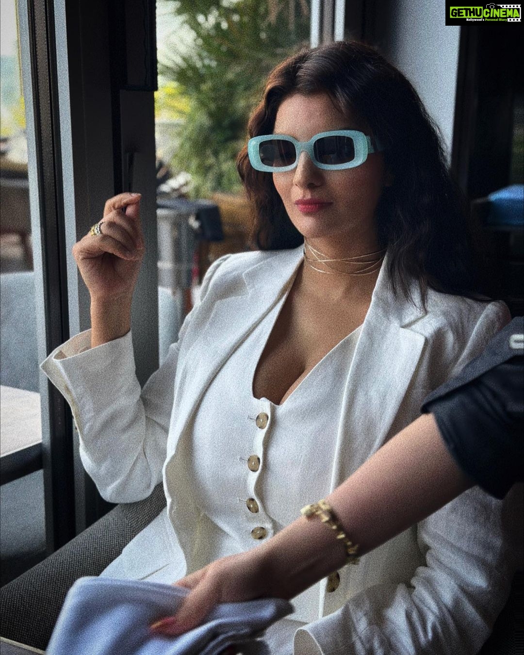 Anveshi Jain Instagram - Everything I want wants me more.