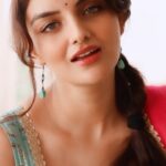 Anveshi Jain Instagram - I need a miracle to happen to me today ! 🪄🪄