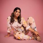 Aparna Balamurali Instagram - Stylist : @stylingbyafsheenshajahan Shot by : @_pixel.ninja_ Wearing : @amkastudio Jewellery : @adorebypriyanka Edited by : @pournami_mukesh_photography Assistant Stylist : @_aleenaraju Studio : @thehouseofloc
