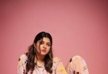 Aparna Balamurali Instagram - Stylist : @stylingbyafsheenshajahan Shot by : @_pixel.ninja_ Wearing : @amkastudio Jewellery : @adorebypriyanka Edited by : @pournami_mukesh_photography Assistant Stylist : @_aleenaraju Studio : @thehouseofloc