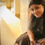 Aparna Balamurali Instagram - And thats a wrap! Absolutely loved working with the best ones. Thank you Chackocha for this beautiful picture! 🤗 PADMINI 🤍 @senna.hegde @kunchacks @sreerajraveendran_ @vincy_sony_aloshious @madonnasebastianofficial @sajincherukayil @prasobhkrishna @films.littlebig @g_kishore_gk @shanker_lohithakshan @ved_unshiv @__neha.fathima__ Palakkad