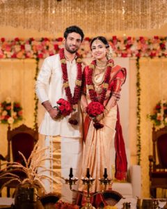 Aparna Vinod Instagram - Mangalyam♥️

#wedding #kalyanam #weddingphoto #aparna #aparnavinodwedding #aparnavinodweddingphotos #aparnamarriage #married #engaged #calicut #kerala #keralawedding #hindubride #bridalmakeup #bridallook #keralabride #kanchipuram #actor #actress #malayalamactress #tamilactress #tamil #hinduwedding #traditionalwear #lover #husband #valentine #valentineday