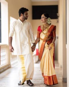 Aparna Vinod Instagram - Mangalyam♥️ #wedding #kalyanam #weddingphoto #aparna #aparnavinodwedding #aparnavinodweddingphotos #aparnamarriage #married #engaged #calicut #kerala #keralawedding #hindubride #bridalmakeup #bridallook #keralabride #kanchipuram #actor #actress #malayalamactress #tamilactress #tamil #hinduwedding #traditionalwear #lover #husband #valentine #valentineday Calicut