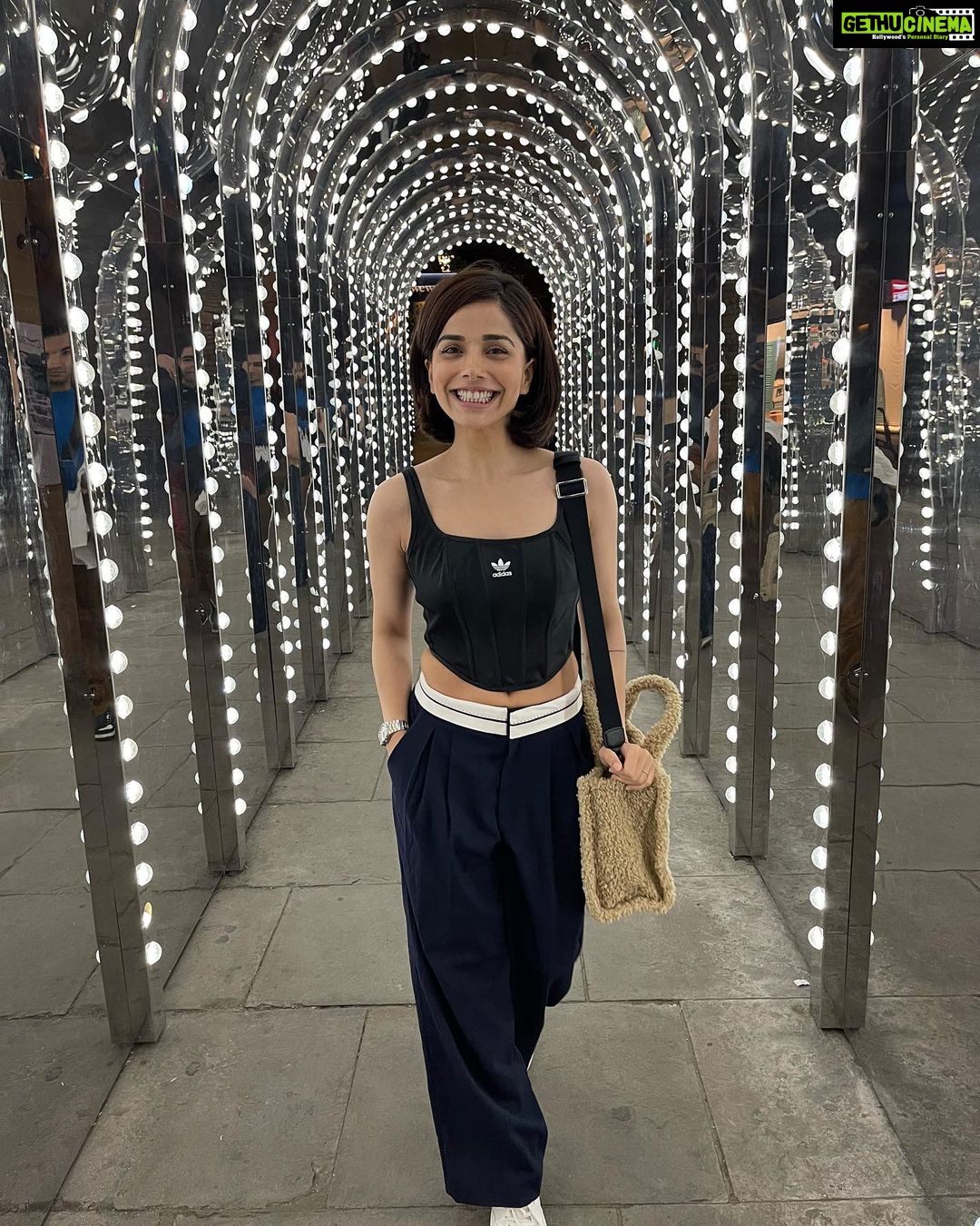 Aparnaa Bajpai Instagram - Keeping it circular ♻️ Buying second hand is going to increase the life of the clothes. Buying, selling & swapping it within the community is going to delay/reduce the chances of it reaching the landfills. Upcycling, re-using what’s already been used; is going to stop instant purchasing and mass consumerism. Which in return can reduce the fast fashion demand+supply chain. Hence the mass production. I like to ask the previous owners of my clothes, why is it that they’re selling the item and what would happen if no one buys it. Mostly the answer is it would sit ideally in their wardrobes and eventually reach the trash. And thats true cuz the same might happen with my clothes, if I don’t see carefully where it lands after my usage. I like to sell my clothes (if not required further) on @ebay_uk , @depop & swap it on @wearenuw and be assured it’ll have an extended life. I also like to give away clothes to charity where they are further sold to generate donations for cancer patients. If I gave away clothes to anyone I know, I would specifically ask: if is this your style, will you use it & not throw? Wearing second hand, top to bottom, after asking and cross checking authenticity and story behind their items. #circulareconomy #circularfashion #secondhandfashion #buysecondhand #buysustainable #recycle #upcycle #preloved #charityshopfinds #swapclothes #secondhand #thriftstorefinds #thrift #thrifting #thriftedfashion #relovedfashion #prelovedfashion #london #londonlife #londonfashion #vintage Covent Garden, London, UK