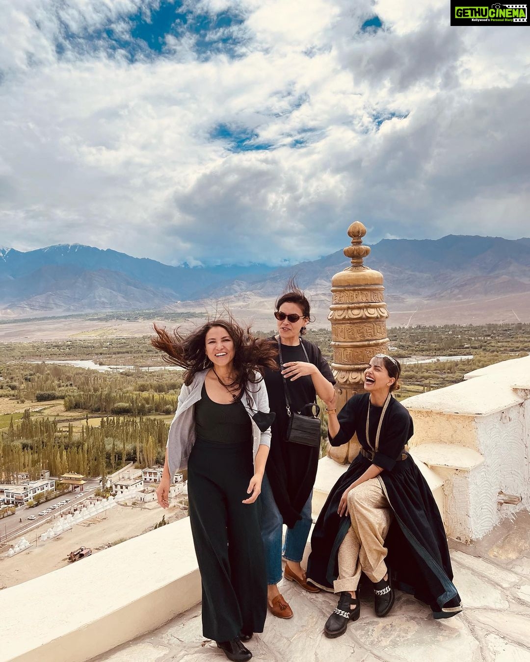 Aparnaa Bajpai Instagram - When you speak the same language, Love🤍🤍🤍 Memories of a lifetime🫶🏼🫶🏼🫶🏼 In the homes of those, you can stay without any formality; are not friends but a family😇 Ladakh, India
