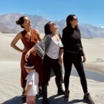 Aparnaa Bajpai Instagram - When you speak the same language, Love🤍🤍🤍 Memories of a lifetime🫶🏼🫶🏼🫶🏼 In the homes of those, you can stay without any formality; are not friends but a family😇 Ladakh, India