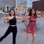 Aparnaa Bajpai Instagram – 𝑔𝒾𝓇𝓁𝓈 𝒹𝒶𝓎 𝑜𝓊𝓉 𝓈𝓁𝒶𝓎𝒾𝓃𝑔💜🪩🥂💃
#dancereels #tumtum #trendingreels #happygirls #pretty #girls #in #liverpool #uk #dancechallenge #dancevideo #funnyreels #jasminbajwa