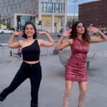 Aparnaa Bajpai Instagram - 𝑔𝒾𝓇𝓁𝓈 𝒹𝒶𝓎 𝑜𝓊𝓉 𝓈𝓁𝒶𝓎𝒾𝓃𝑔💜🪩🥂💃 #dancereels #tumtum #trendingreels #happygirls #pretty #girls #in #liverpool #uk #dancechallenge #dancevideo #funnyreels #jasminbajwa