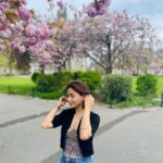 Aparnaa Bajpai Instagram - Wearing mom’s sweater blouse and swapped a corset top from @wearenuw Mixing fashion with sustainability 🌸 . . . #circulareconomy #circularfashion #secondhandfashion #buysecondhand #buysustainable #recycle #upcycle #preloved #charityshopfinds #swapclothes #secondhand #thriftstorefinds #thrift #thrifting #thriftedfashion #relovedfashion #prelovedfashion #london #londonlife #londonfashion #vintage Liverpool, England UK