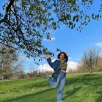 Aparnaa Bajpai Instagram – When you realize you have a park next to your house🚶‍♀️👣 London, United Kingdom