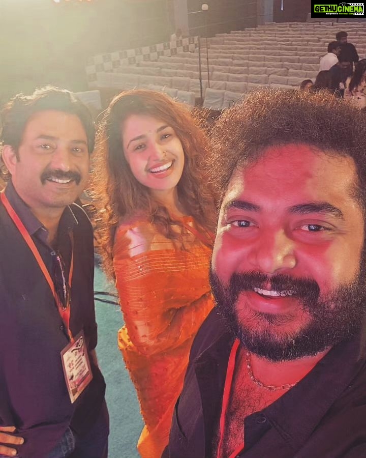 Aravind Akash Instagram - Happy to be in Amma AGM🙏🏻@mohanlal @vinumohan_actor @vidyavinumohan