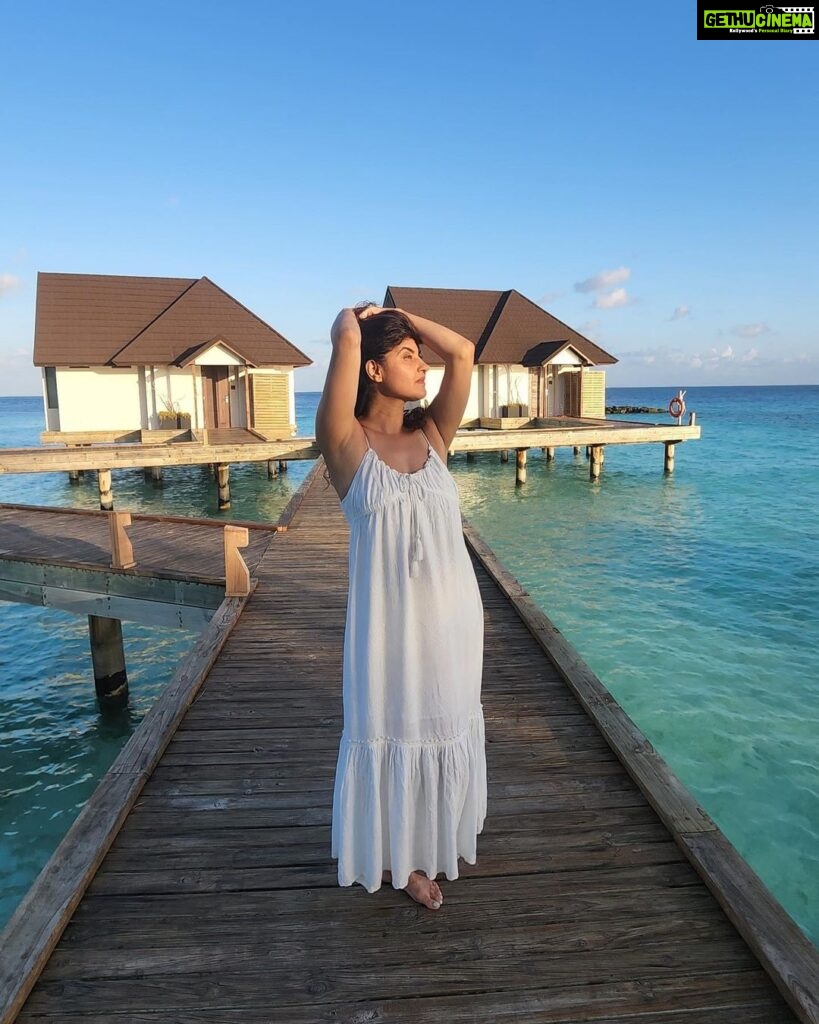 Archana Instagram - In paradise when by the beach #worldoceansday Fushifaru Maldives
