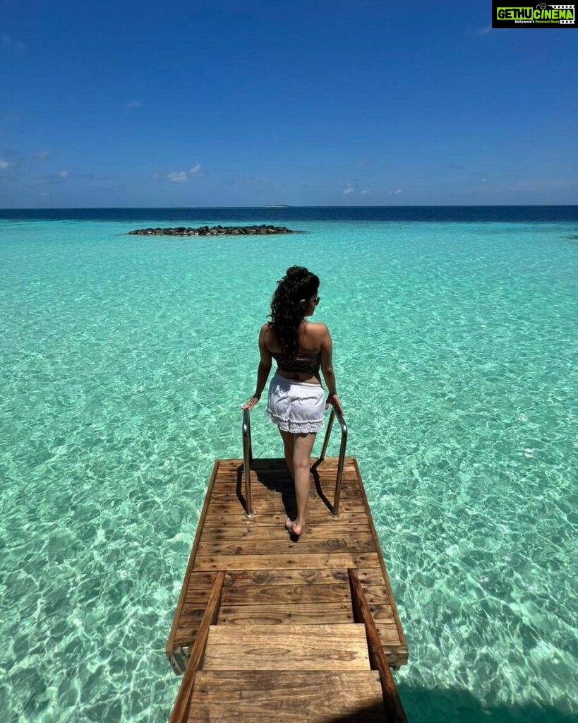 Archana Instagram - In paradise when by the beach #worldoceansday Fushifaru Maldives