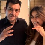 Archana Instagram - When the OG Padma Shree Chef comes home & the menu is crowd funded by kind friends :D . . . #sanjeevkapoor #khanakhazana #foodfood #homemade #indianfood #mostcelebrated #chef #og #homecooked #punjabi #kapoor #food #desi