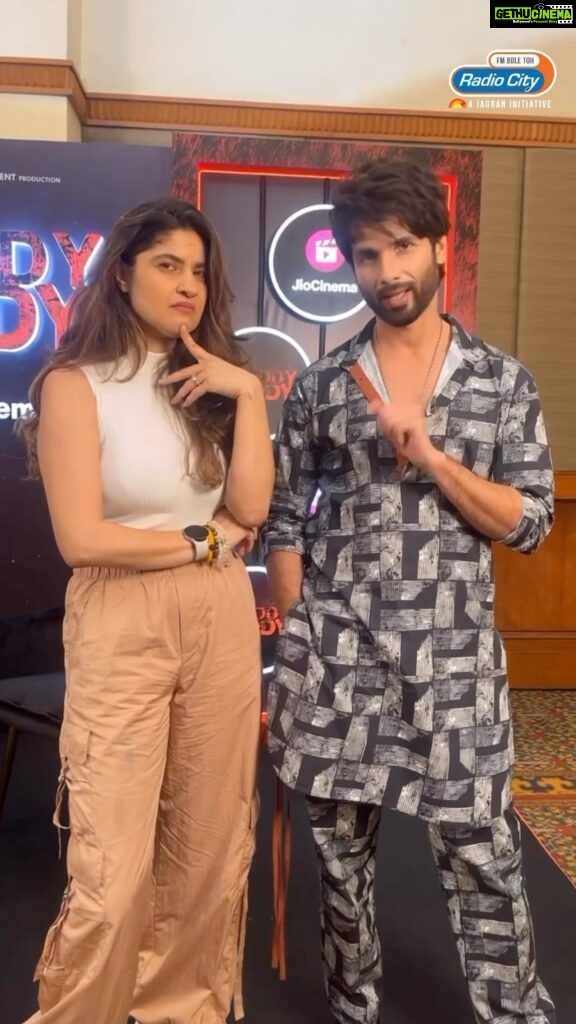 Archana Instagram - Shaadi karne se aacha me Karela khalu..🥲 @shahidkapoor @shxhid.kapoor #shahidkapoor #bollywood #new #trending #funnyreels #comedyreels #funny #viral #latest