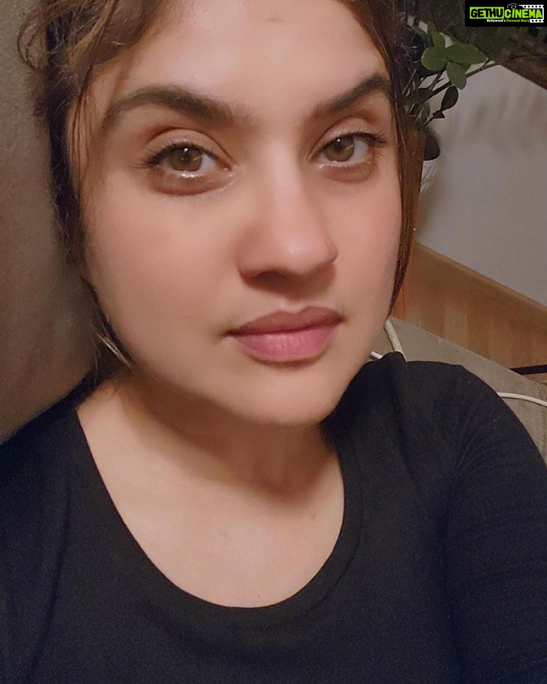 Archana Instagram - #filter #filter on the wall … Which one is #fakest of them all hahhaa# . . . #dump #jlt #couchpotato #chill #home #vanity #selfiequeen #pose