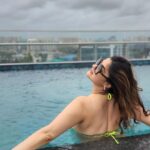 Archana Instagram - Hey Bhagwannnn may we dip into the pool everyday of this mausam ‘:D Fairfield by Marriott, Mumbai International Airport