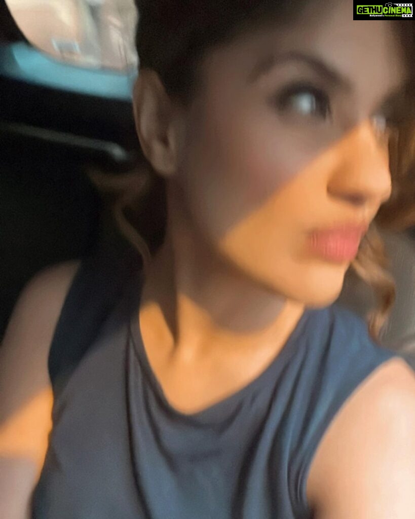 Archana Instagram - Kaunsa Wala bolo bolo tell tell 1/2/3/hazy