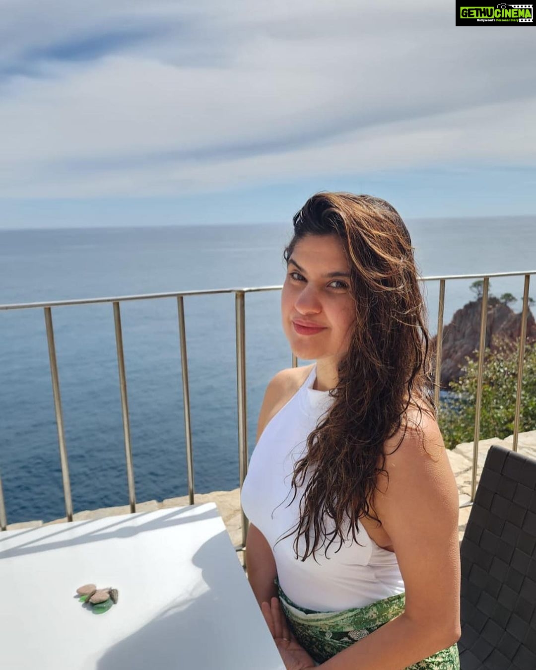 Archana Instagram - My #precious #gems #stones #rocks from across oceans beaches n continents π―π§Ώπ«Ά π π π£ Begur, Costa Brava.