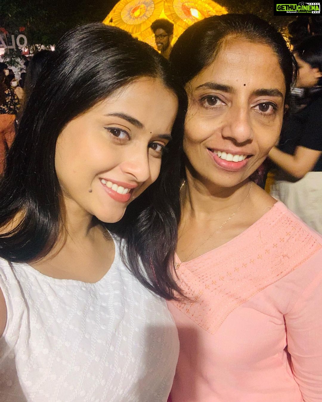 Arthana Binu Instagram - I aint scared of falling and failing in life because no matter how bad it is I have my ammu to bring me back to life. She is the strongest woman I know and I would ever come across in my life. Being a single parent is not a cake walk but I witness often how graciously she faces all the adversities. I have seen her facing blame for all my choices yet encouraging me to live the way I want. When I started acting according to my will, when I continued it, when I decided to take a break from movies went to Canada and did my studies, when I resumed acting… everytime the mental torture amma had to face from her ex-husband (my biological father) is immense. It’s always easy for people to look from afar and blame.. I love my amma for always being there, for not blaming me when jobless and for taking up jobs at times and providing for us even though I am this all grown up big lady in front of others Not just this day by each day I have never ending reasons to celebrate you. If given a chance and I have another life I will choose you as my mother over and over again mwuah🥹❤️
