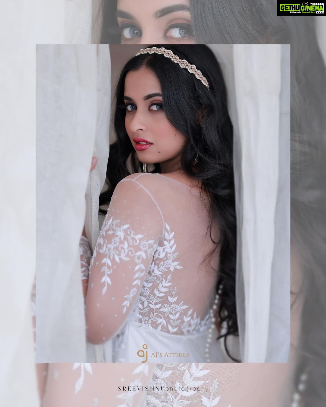 Arthana Binu Instagram - 🪄👼✨💫 Muse : @arthana_binu MUA : @charmah_makeupstudio Clicked by : @sree_vishnu_photography Costume : @ajs_attires #ajsattires #bridalblouse #bridalhouse #photoshoot #redlove #redbride #embroidered #customizedwithlove #whitegowns #gowns #keralabride #bride #ootd #ootdfashion #trippytrìvandum #instawomen #instaclient #photoshoot #onamcollection #ethnicdailywear #indianwear #elegance #beads #onlineshopping #instashopping #kochidiaries #trivandrumdiaries #trivandrum #kochi #onlineshopping #boutiqueshopping #boutiquefashionstyles
