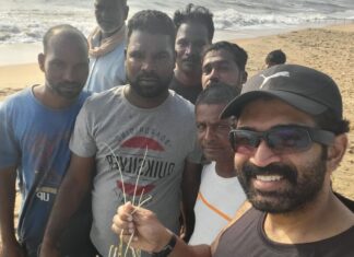 Arun Vijay Instagram - An exciting & a wonderful morning with the lovely hardworking people!! My love and respect to all the fishermen and their families..🙏🏽❤️ Finding happiness with the simplest things is the key to life!! Spread love!!❤️🤗 #lifeisbeautiful #AV #autoride #happiness #sealife #fisherman #nature #beach #kuppam #love #LuvAV