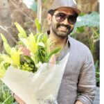 Arun Vijay Instagram – Everybody needs love… Everyone deserves it!! ❤️
#LuvAV 
#WarHorse #sharethelove #happiness #smile #lifeisbeautiful