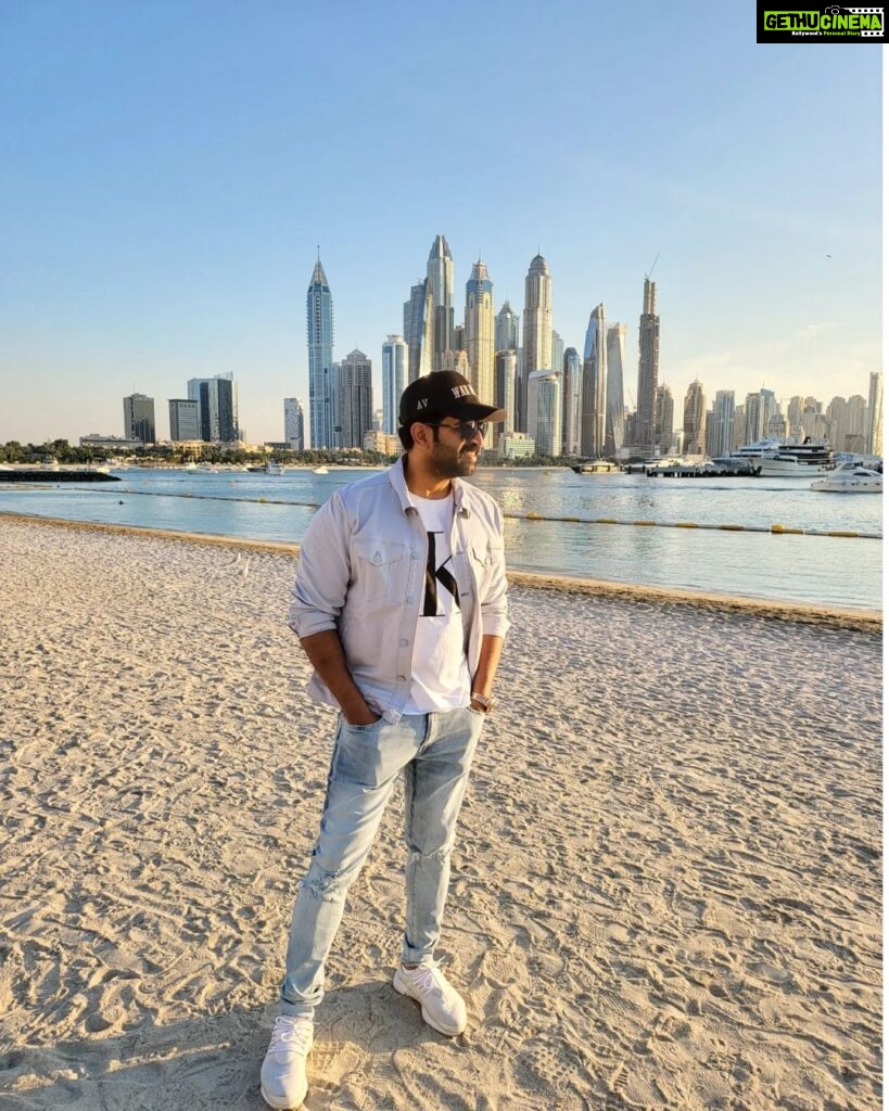 Arun Vijay Instagram - Starting today, we need to forget what's gone. Appreciate what still remains and look forward to what's coming next..❤ #LuvAV