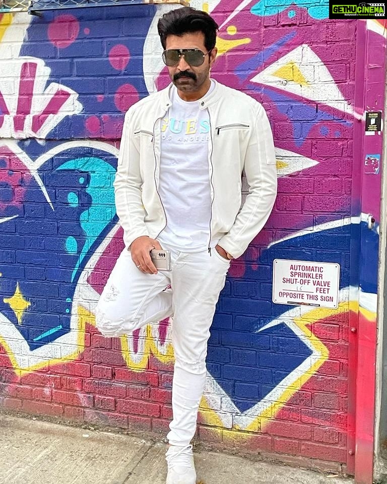 Arun Vijay Instagram - Add colour to your attitude!!❤️ #goodvibes #LuvAV