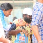 Arunraja Kamaraj Instagram - களம் நமதே பாடல் படப்பிடிப்பு தளத்தில் , மனதிற்கு மிகவும் நெருக்கமானவர்களுடன் இணைந்து மனதிற்கு மிகவும் நெருக்கமான ஒரு பாடலும் அதற்கான ஆக்கமும்… வாய்ப்பளித்ததோடு மட்டுமல்லாமல் விழா மேடையில் ஏற்றி கௌரவப்படுத்தி மகிழ்ந்த @udhay_stalin சார் நன்றிகள் கோடி சார் ❤️❤️❤️❤️ மாண்புமிகு முதல்வரை இயக்கிய அனுபவம் என்றும் ஓர் மறக்க முடியாத நினைவாய் மேலோங்கும் .. இப்பாடலின் தரத்திற்காக இரவு பகலாக என்னோடு பயணித்த, முன்நின்று நிகழ்த்திக்காட்டிய சக அணியினருக்கும் நெஞ்சார்ந்த நன்றிகள் @dineshkrishnandp ப்ரோ ❤️❤️❤️❤️ நடன இயக்குநர் @leelavathi_kumar மாஸ்டர் 🫡🫡🫡 மற்றும் அனைத்து தொழில்நுட்ப கலைஞர்களுக்கும் நன்றி ❤️🙏🙏🙏