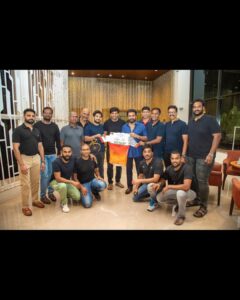 Arya Instagram - I am so grateful @actorsuriya sir for unveiling our team jersey #LEL2022 🤗🤗Thank you so much for your encouragement ,love and support for our #Ryders team as always 😍🤗
@boomcarschennai @goedtravels @heinisports @madrasphotofactory @ryders_teamjammy
