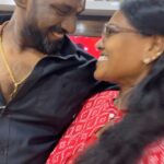 Arya Instagram - #karikuzhambuvaasam one and only for arya sir and muththaiya sir….❤️❤️❤️#katharbashaendramuthuramalingam @kpy8priyankasankar @siddhi_idnani