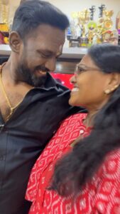 Arya Instagram - #karikuzhambuvaasam one and only for arya sir and muththaiya sir….❤️❤️❤️#katharbashaendramuthuramalingam @kpy8priyankasankar @siddhi_idnani