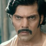 Arya Instagram - 48 hours more to go! @highonkokken get ready to fight🥊 Watch #SarpattaOnPrime July 22, @primevideoin @sanchana.natarajan dushara_vijayan @SanthoshPrathapoffl @highonkokken @actorshabeer @anupamakumarone @Kalaiyarasananbu @johnvijayofficial @neelam_productions @k9studi0s @ranjithpa @musicsanthosh @selva_rk @suthanvfx @anbariv_action_director